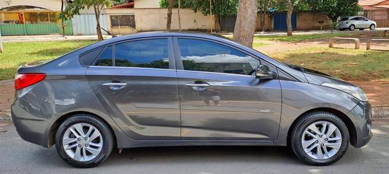 HYUNDAI HB20S 1.6 PREMIUM 16V FLEX 4P AUTOMÁTICO HYUNDAI HB20S 1.6 PREMIUM 16V FLEX 4P AUTOMÁTICO